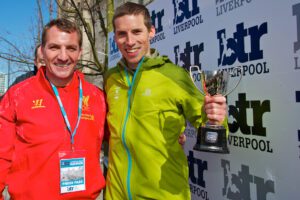 Brendan Rodgers with first place finisher, Andrew Davies © BTR Liverpool