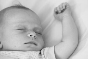 Merseyside parents advised on safer sleeping for babies Pic © Wikimedia Commons