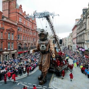 Sea Odyssey giant in Liverpool © Mark McNulty/Sea Odyssey