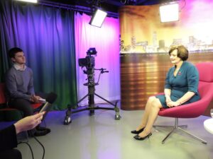 Cherie Blair talks to students from JMU Journalism. Pic by Nathan Pearce