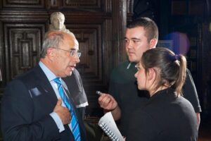 JMU Journalism students talk with Chancellor Sir Brian Leveson about the future of LJMU. Pic © LJMU