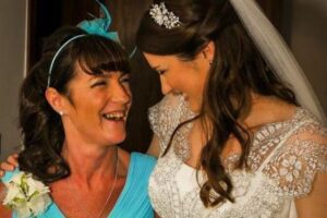 Samantha and mother, Angela who suffered a stroke at the age of 34. Pic © Samantha Warham/Facebook