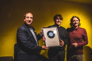 Dan Astles recieving the Sound Station Award. Pic © GetIntoThis